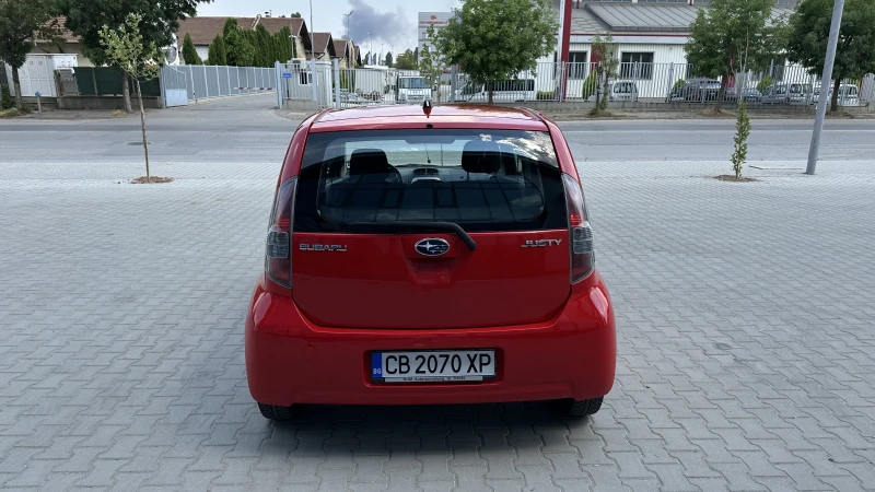 Subaru Justy 1.0i, снимка 10 - Автомобили и джипове - 51707249