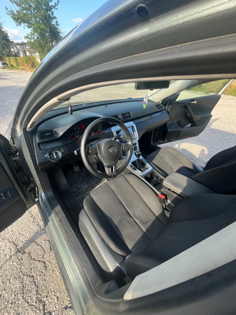 VW Passat, снимка 5 - Автомобили и джипове - 52983075