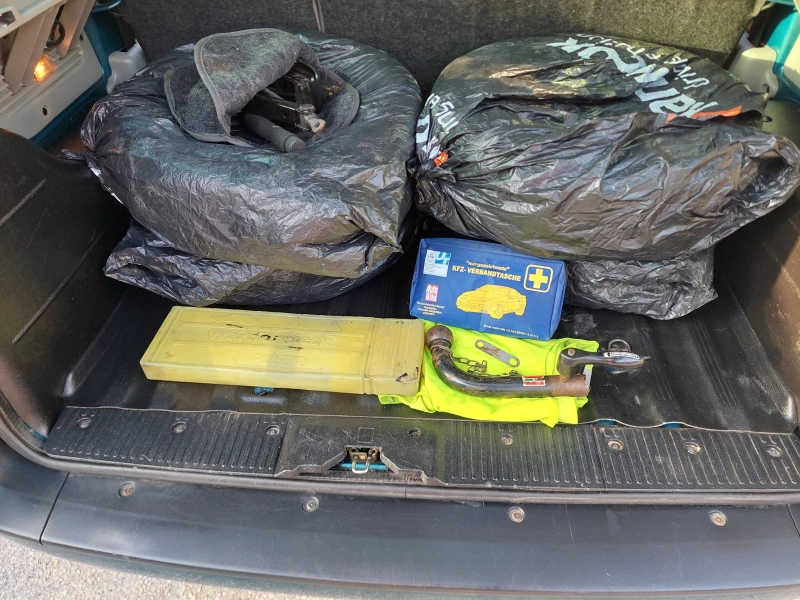 Renault Kangoo 1, 6i--95кс-ГАЗ-БЕНЗИН--ТОП СЪСТОЯНИЕ, снимка 14 - Автомобили и джипове - 51596994