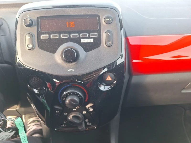 Peugeot 108 1.2 EURO6, снимка 13 - Автомобили и джипове - 53034558