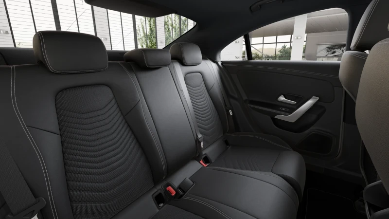 Mercedes-Benz CLA 180, снимка 10 - Автомобили и джипове - 53082207