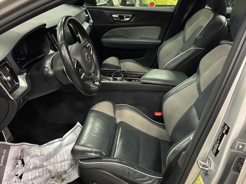 Volvo S60 R-Design* 360камери* Панорама* Дигитал* Подгрев* , снимка 8 - Автомобили и джипове - 53420023