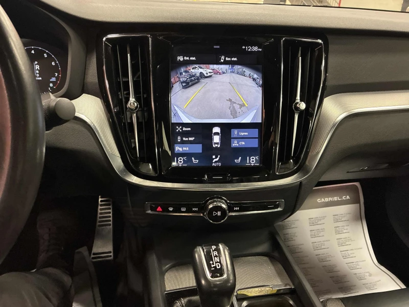 Volvo S60 R-Design* 360камери* Панорама* Дигитал* Подгрев* , снимка 9 - Автомобили и джипове - 53420023