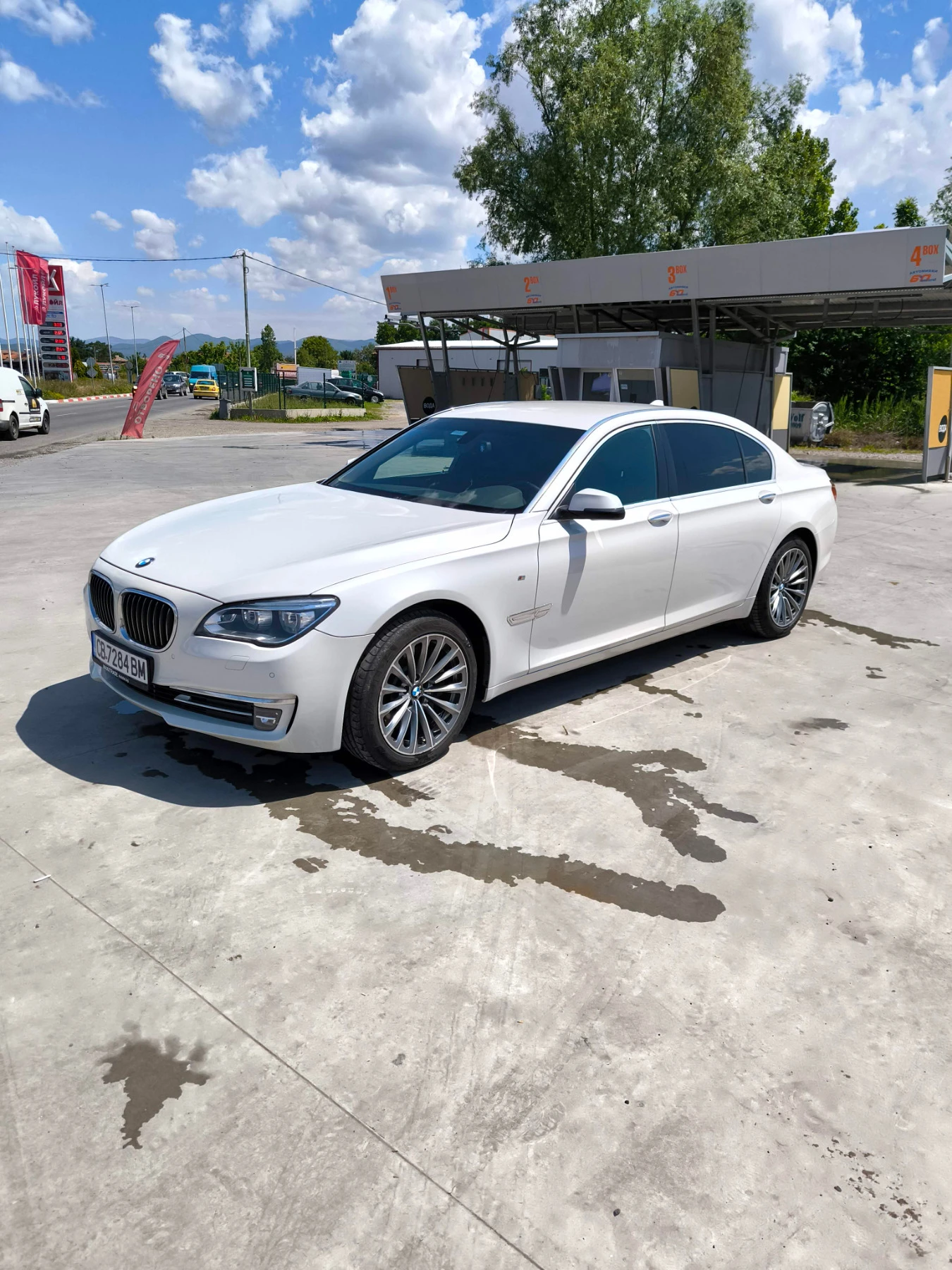 BMW 750 Long - изображение 2