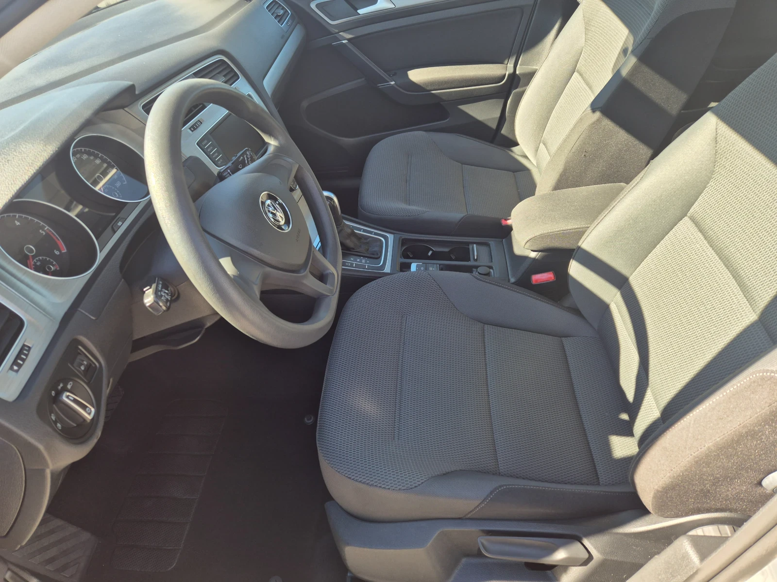 VW Golf 1.6 TDI DSG * 102000км*  | Mobile.bg — изображение 13