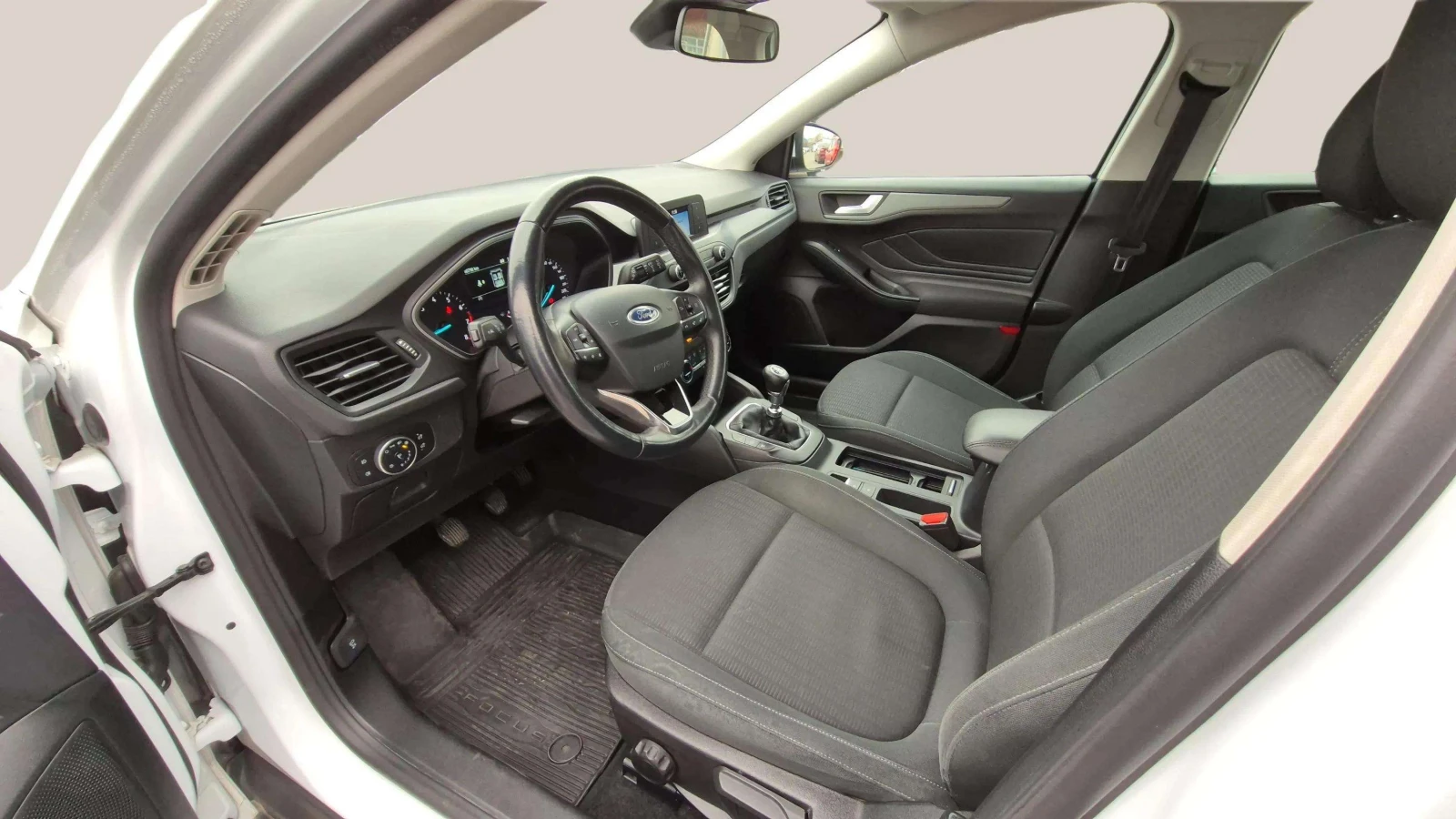 Ford Focus 1.0 EcoBoost - изображение 6