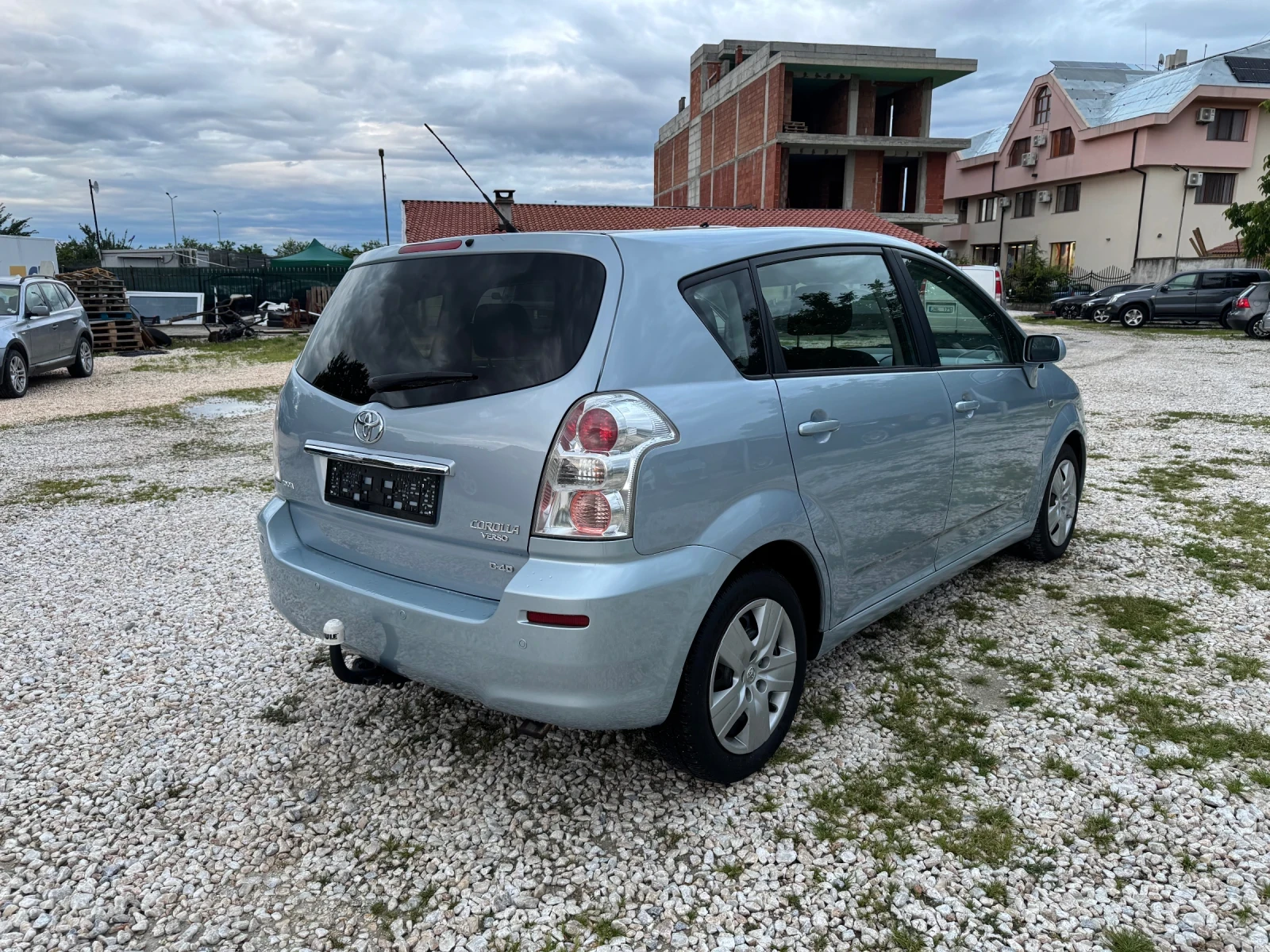 Toyota Corolla verso 2.2  D4D 136 кс 7 места  - изображение 3
