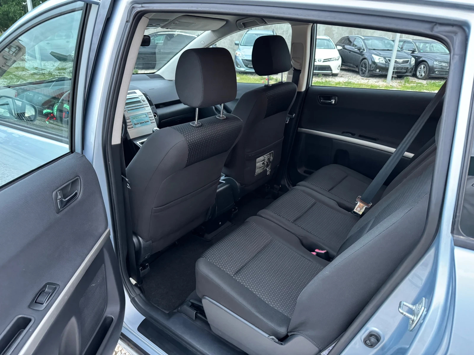 Toyota Corolla verso 2.2  D4D 136 кс 7 места  - изображение 5