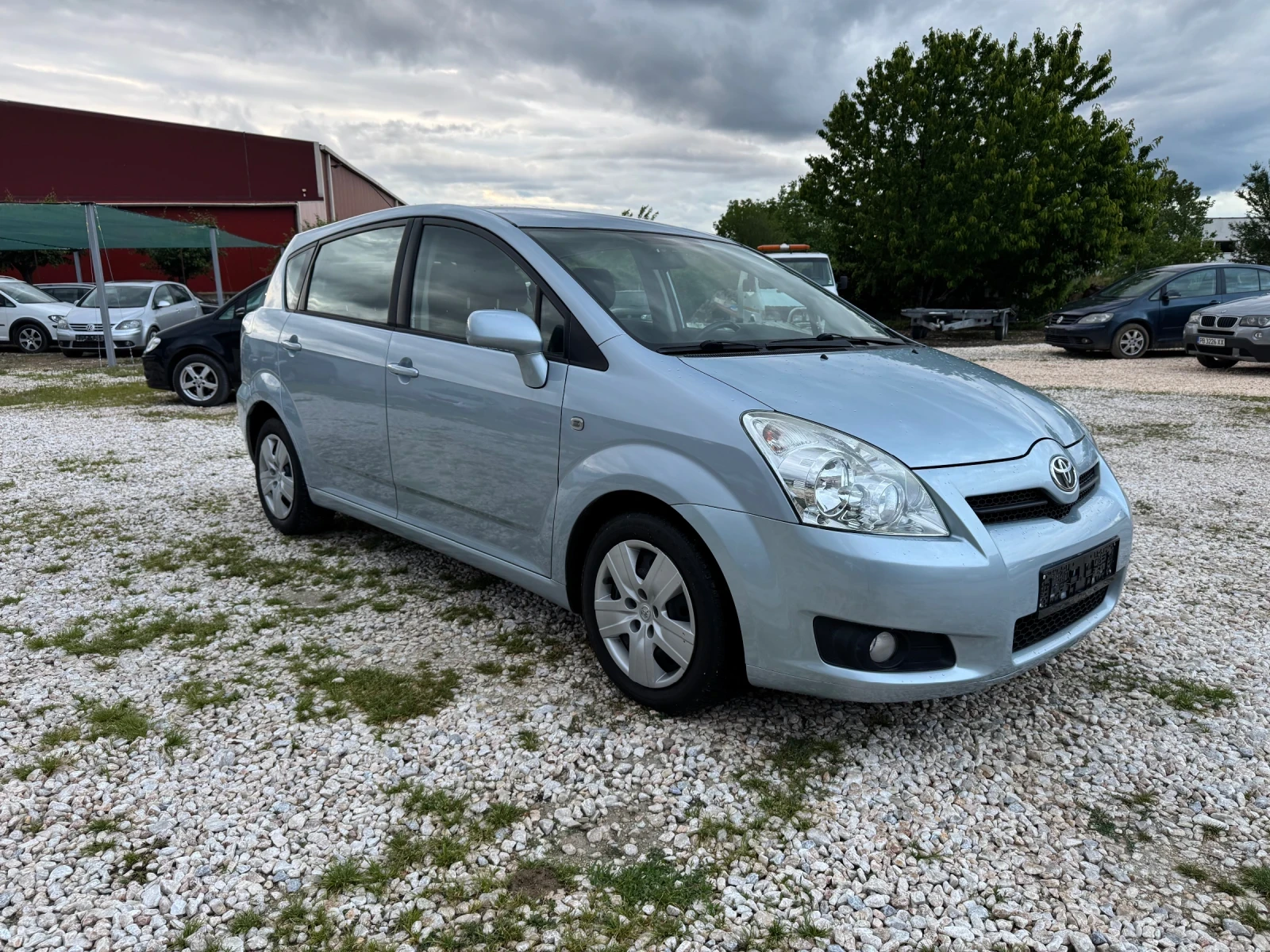Toyota Corolla verso 2.2  D4D 136 кс 7 места  - изображение 2