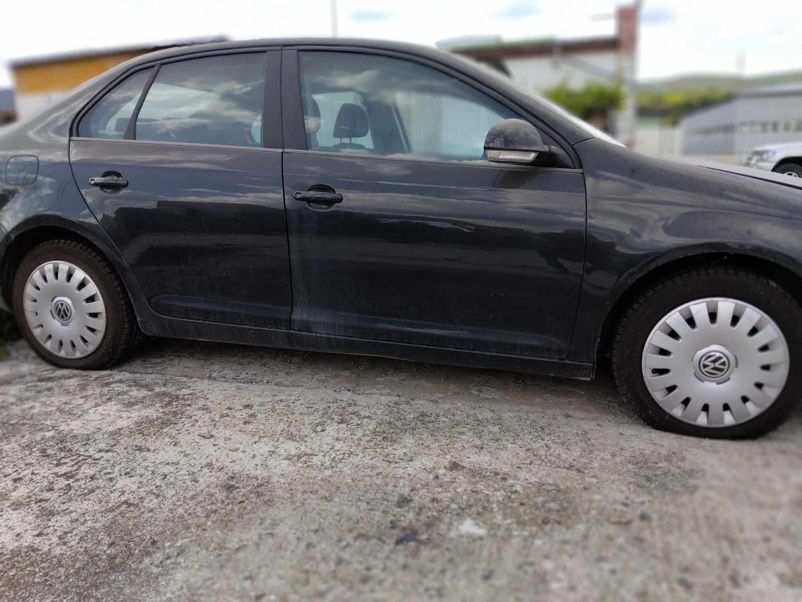 VW Jetta 1, 6i BSE - изображение 3