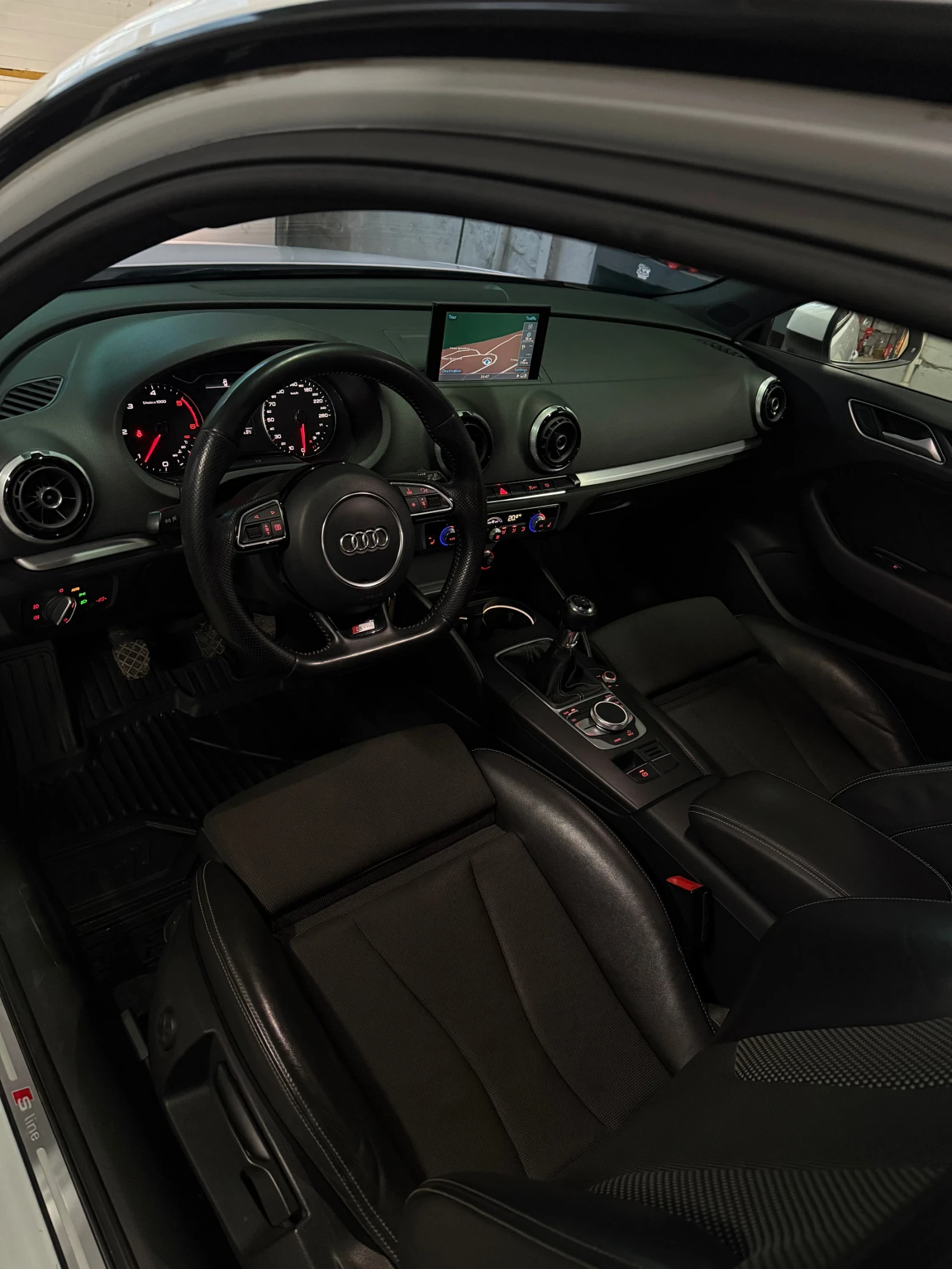 Audi A3 2.0TDI 3xS-Line, снимка 8 - Автомобили и джипове - 53739212