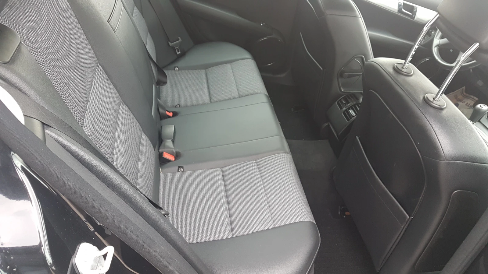 Mercedes-Benz C 220 220 CDI, снимка 10 - Автомобили и джипове - 53973156