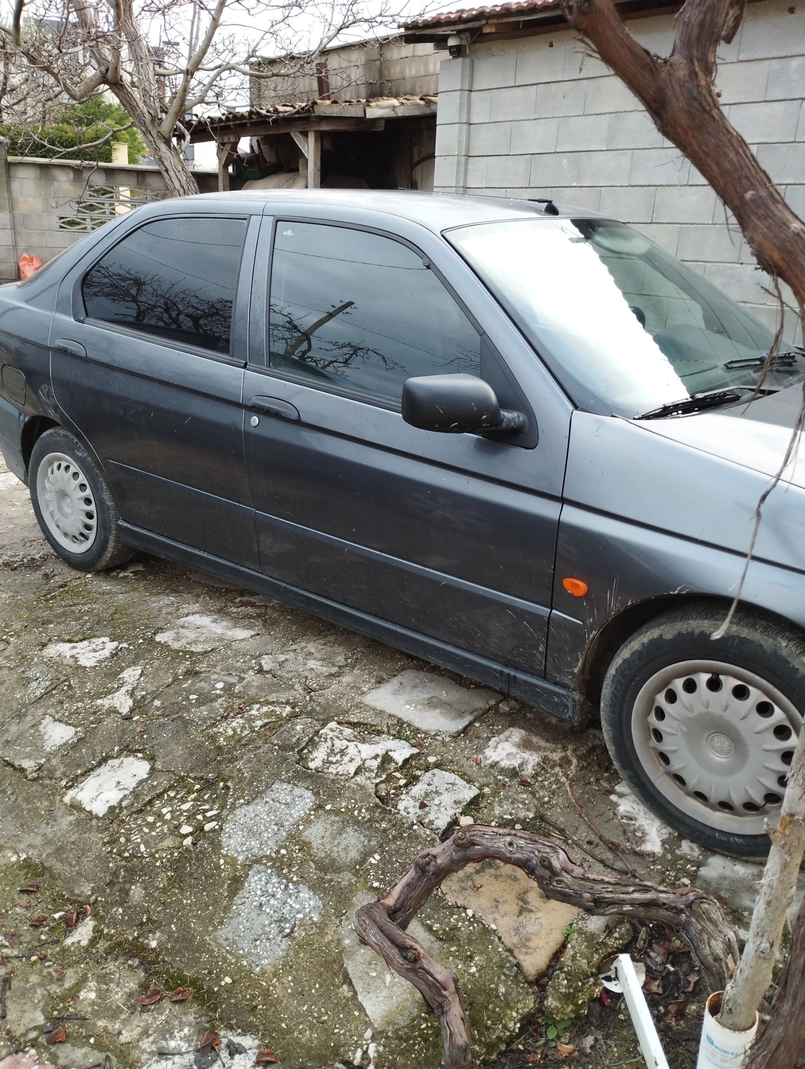 Alfa Romeo 146 1.4туинспарк, снимка 2 - Автомобили и джипове - 54031946