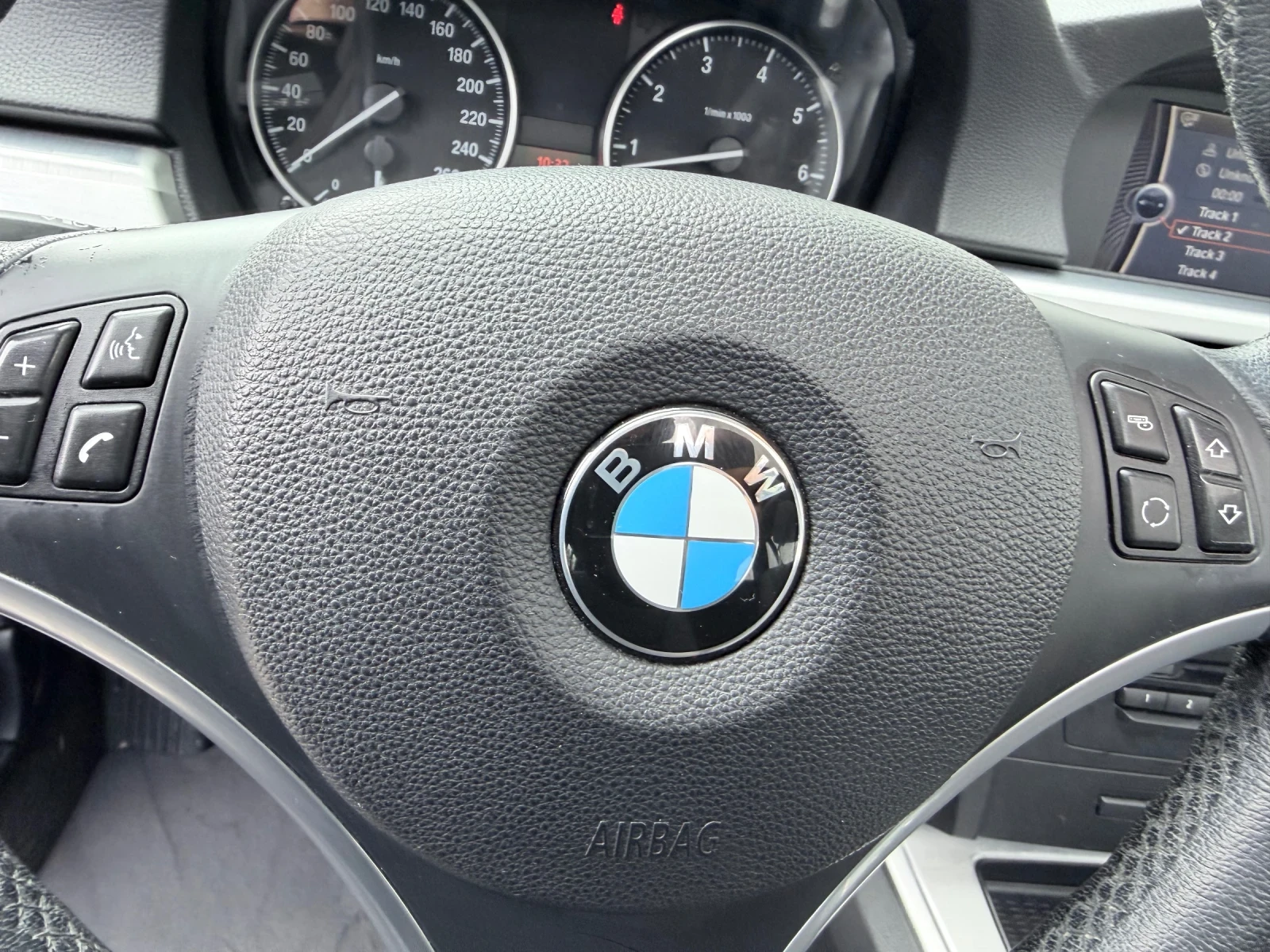 BMW 320, снимка 14 - Автомобили и джипове - 54049204