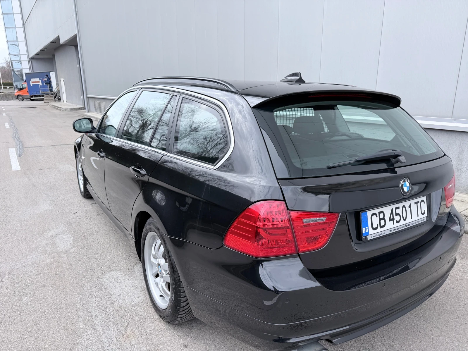 BMW 320, снимка 4 - Автомобили и джипове - 54049204