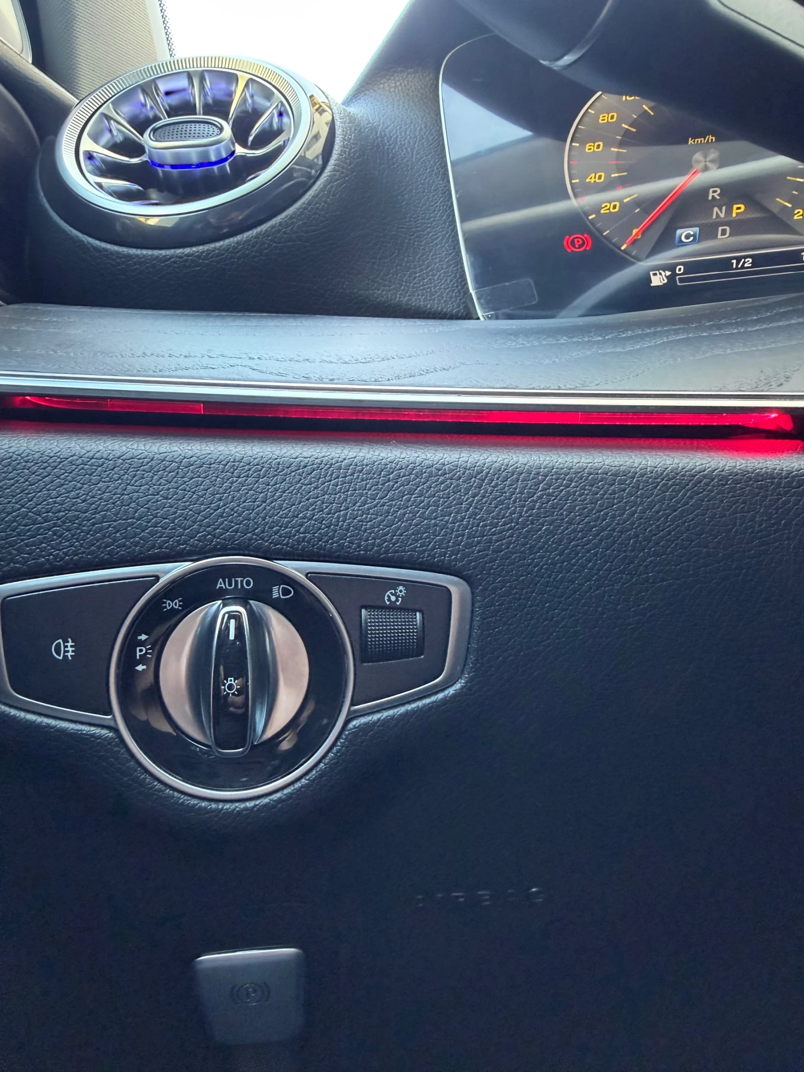 Mercedes-Benz E 200 9-G Widescreen Multibeam DynamicSelect, снимка 14 - Автомобили и джипове - 54343544