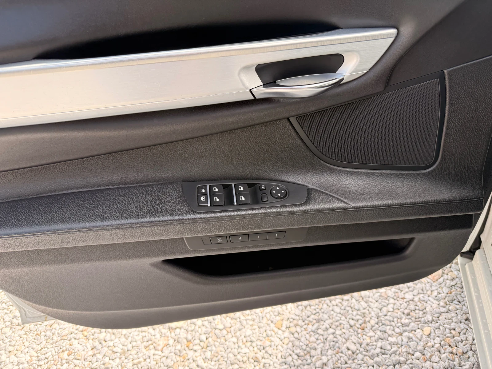 BMW 740 D MPACK FULL, снимка 13 - Автомобили и джипове - 54386430