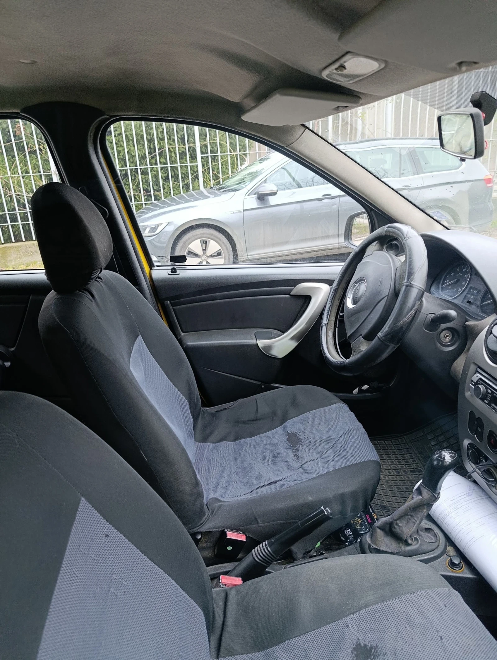 Dacia Logan, снимка 6 - Автомобили и джипове - 54457646