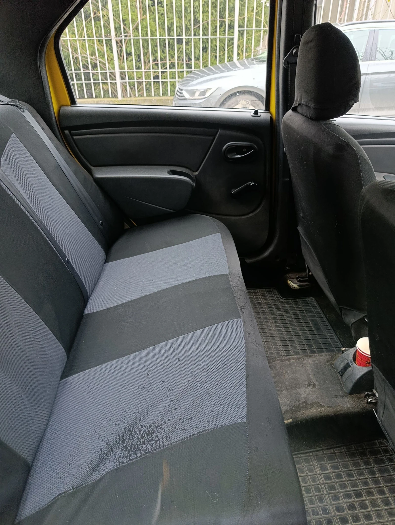 Dacia Logan, снимка 8 - Автомобили и джипове - 54457646
