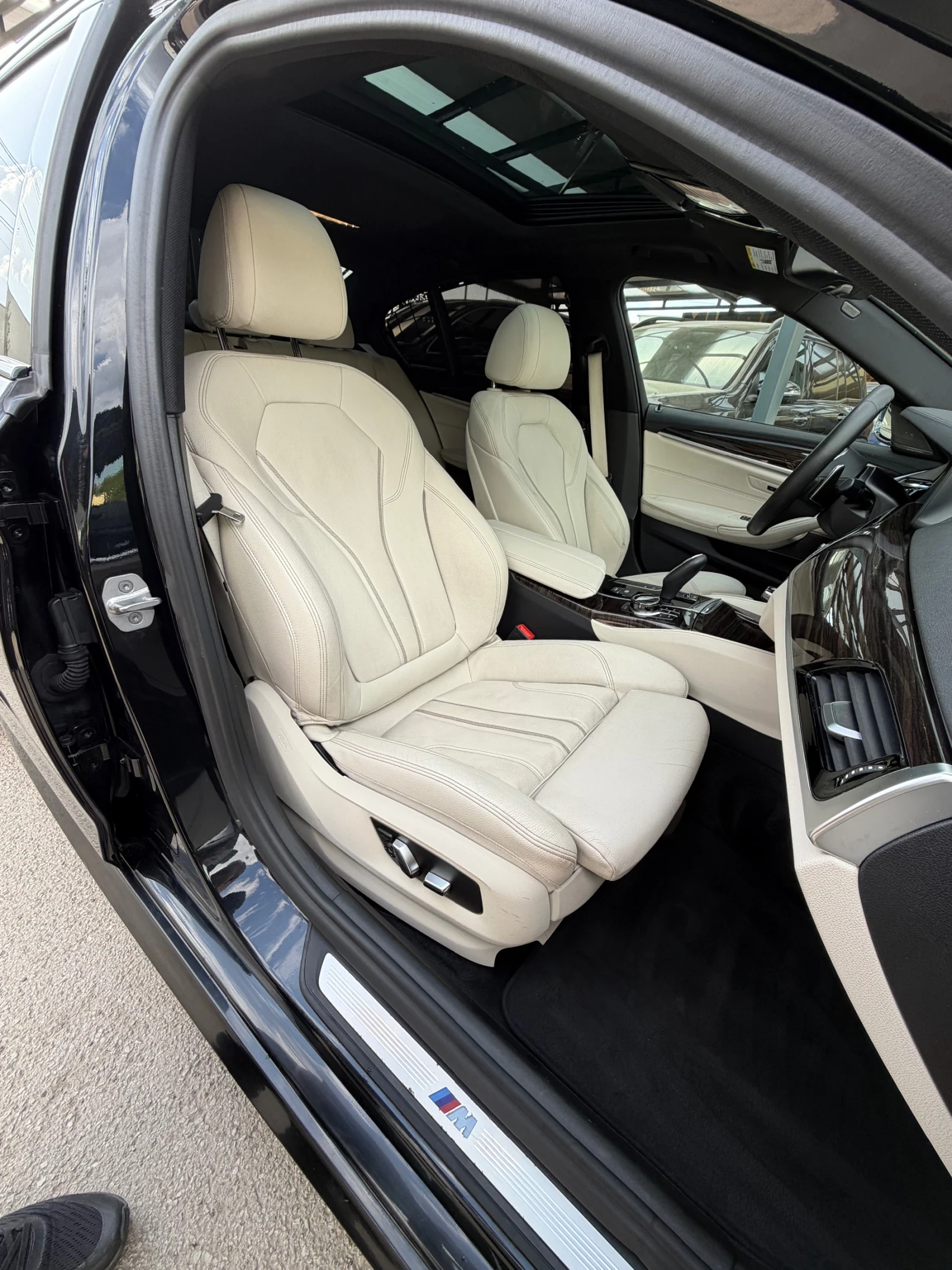 BMW 540 M-pack xDrive, снимка 13 - Автомобили и джипове - 54510776