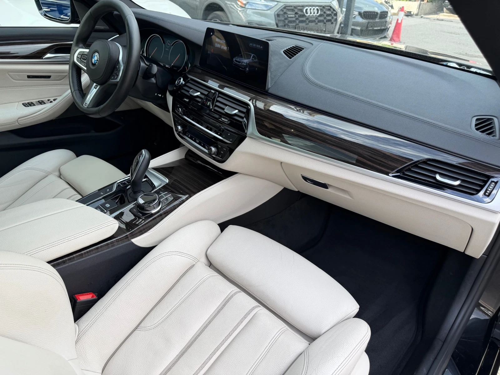 BMW 540 M-pack xDrive, снимка 12 - Автомобили и джипове - 54510776