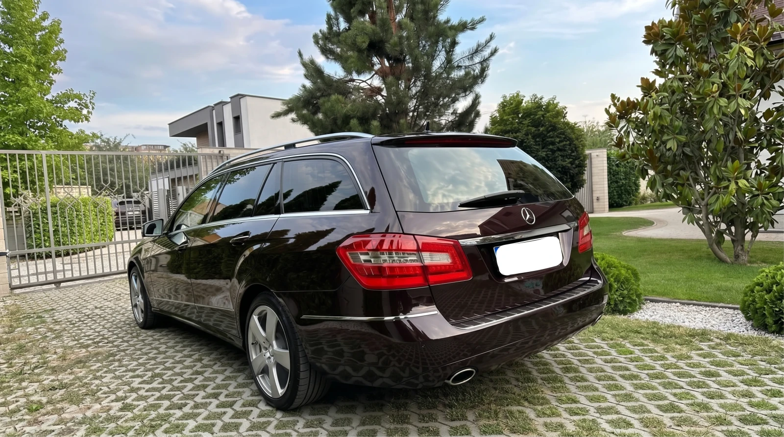 Mercedes-Benz E 350 350 CGI - W212, снимка 2 - Автомобили и джипове - 54620882
