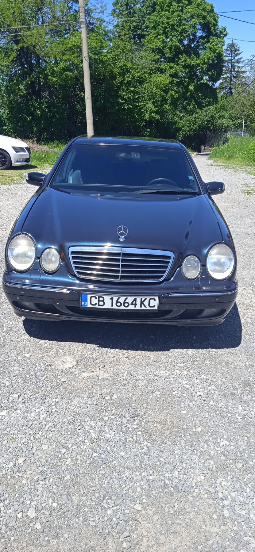 Mercedes-Benz E 240