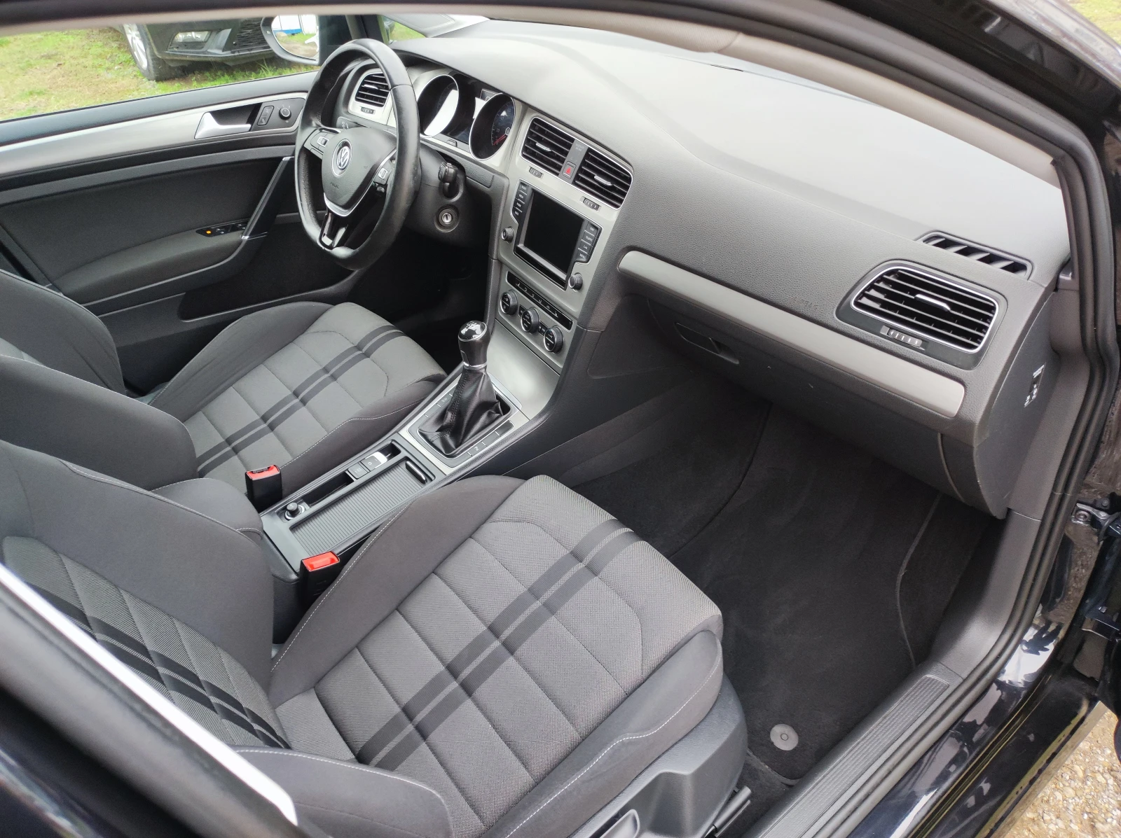 VW Golf 7 1.6TDi 110к.с. Euro6 2016г., снимка 9 - Автомобили и джипове - 54758813