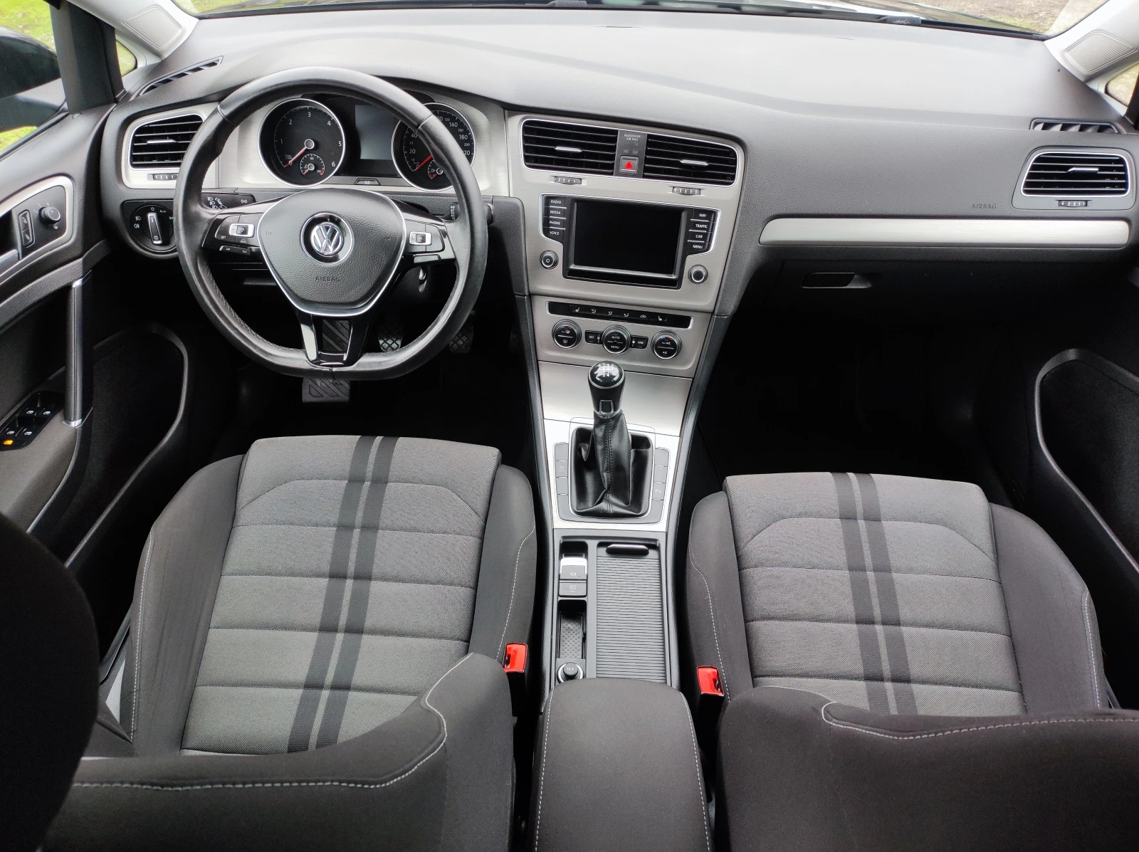 VW Golf 7 1.6TDi 110к.с. Euro6 2016г., снимка 11 - Автомобили и джипове - 54758813
