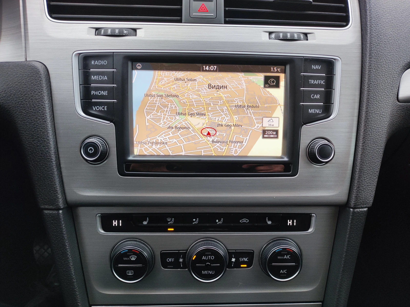 VW Golf 7 1.6TDi 110к.с. Euro6 2016г., снимка 14 - Автомобили и джипове - 54758813