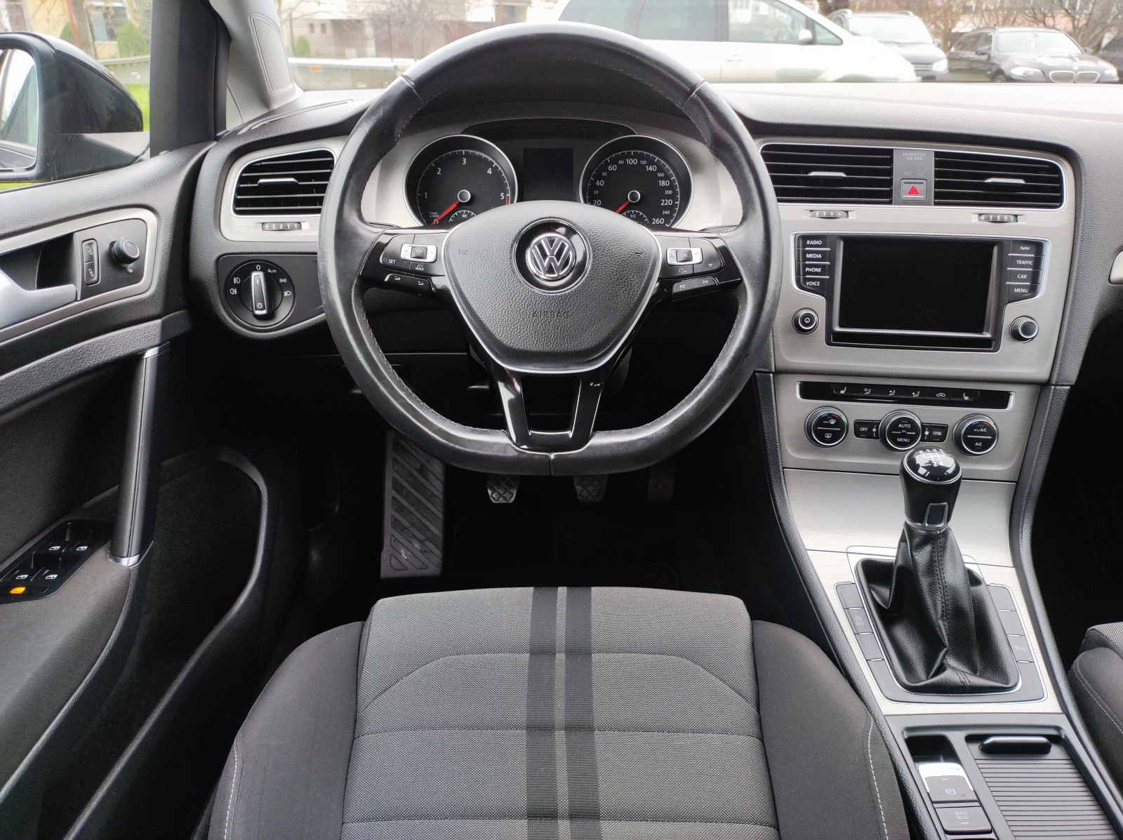 VW Golf 7 1.6TDi 110к.с. Euro6 2016г., снимка 12 - Автомобили и джипове - 54758813