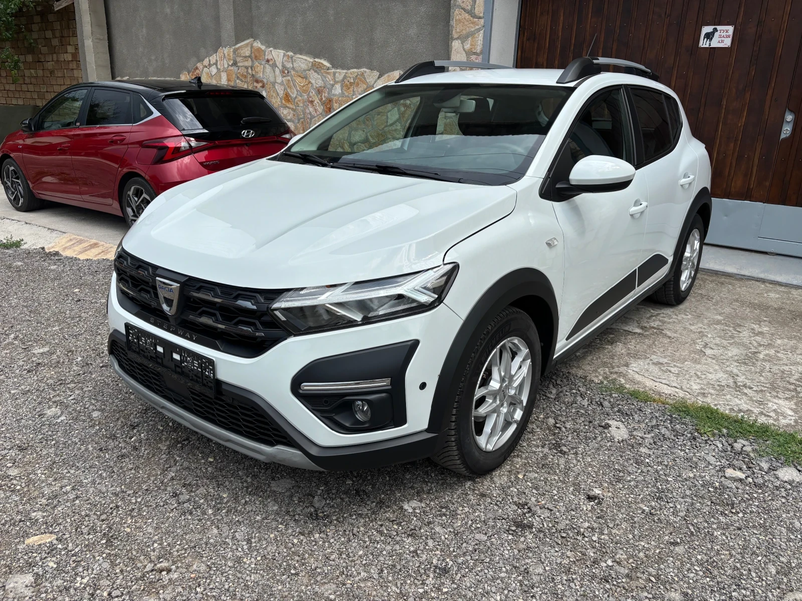 Dacia Sandero 1.0T AVTOMAT STEPWAY SWISS, снимка 2 - Автомобили и джипове - 55135046
