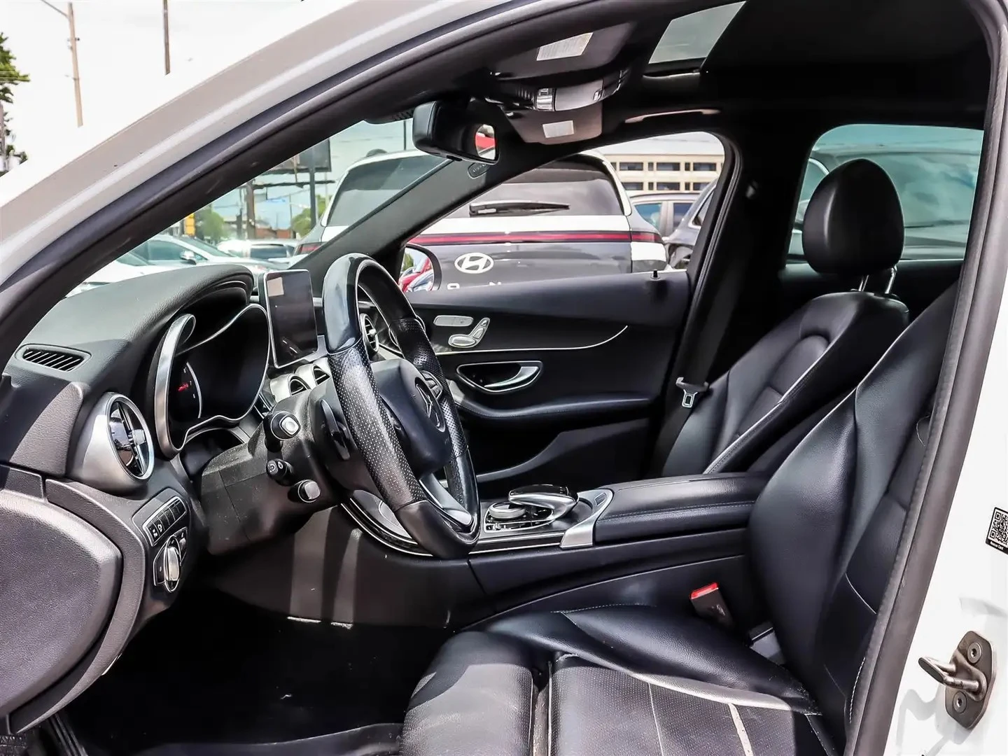 Mercedes-Benz C 300 4matic ЦЕНА ДО БЪЛГАРИЯ РЕГИСТРАЦИЯ & АВТОКРЕДИТ, снимка 6 - Автомобили и джипове - 55327380