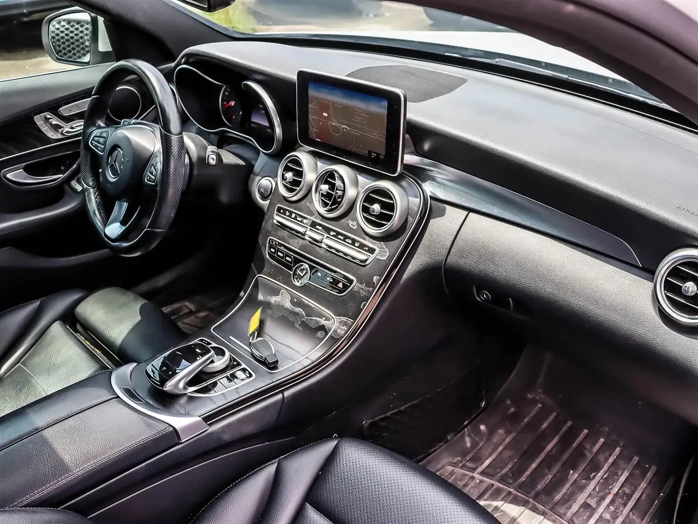 Mercedes-Benz C 300 4matic ЦЕНА ДО БЪЛГАРИЯ РЕГИСТРАЦИЯ & АВТОКРЕДИТ, снимка 9 - Автомобили и джипове - 55327380