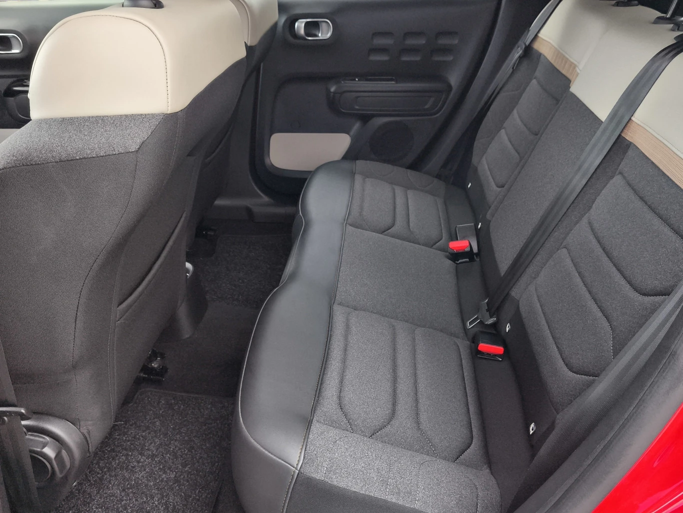 Citroen C3 SHINE PureTech 110 S&S BVM6 E6.4//2212078, снимка 12 - Автомобили и джипове - 55455573