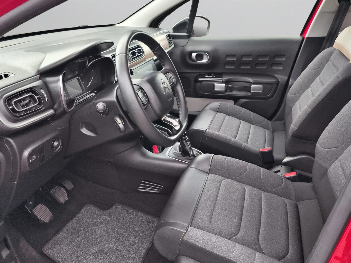 Citroen C3 SHINE PureTech 110 S&S BVM6 E6.4//2212078, снимка 9 - Автомобили и джипове - 55455573