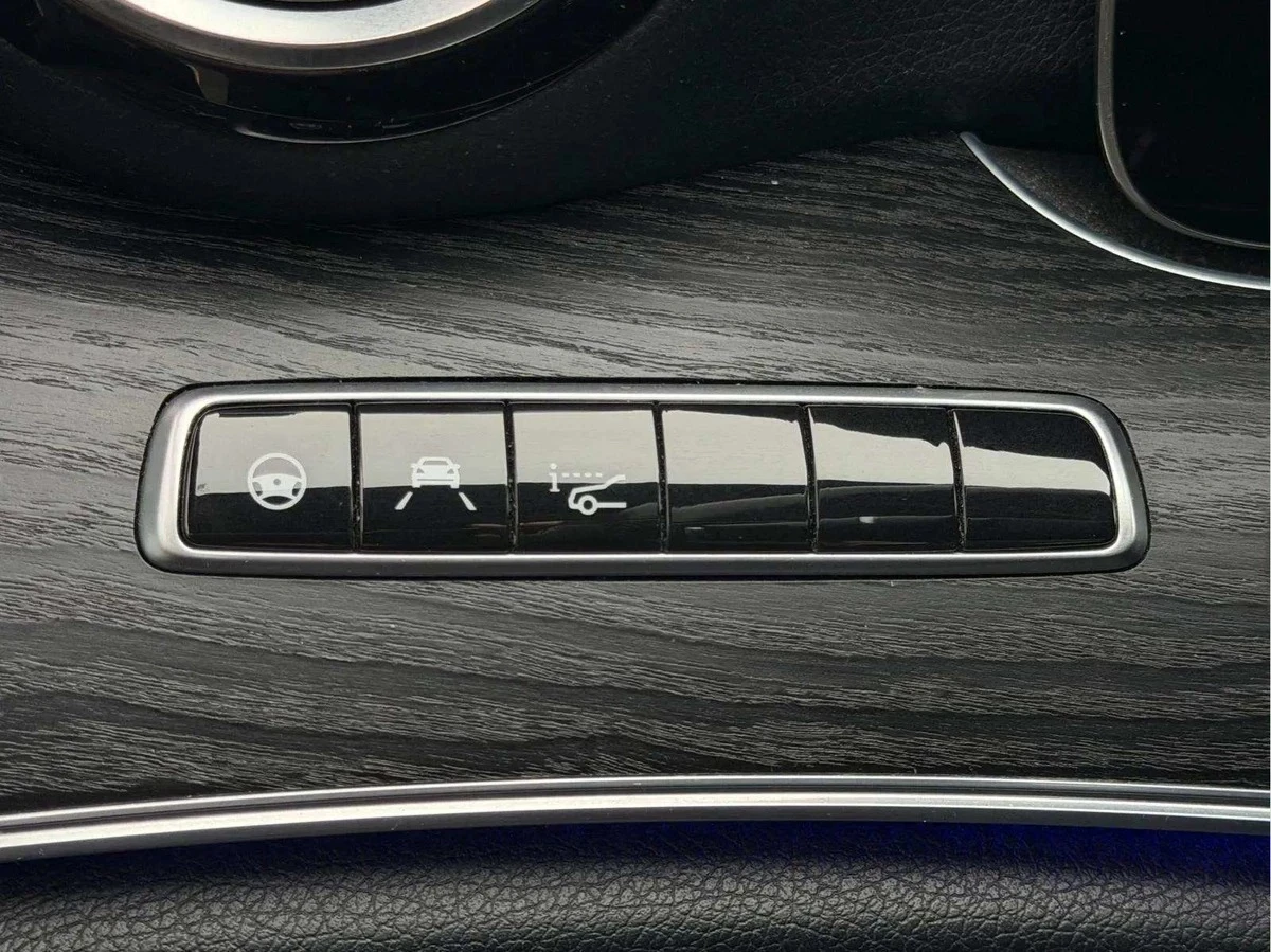 Mercedes-Benz E 400 E400 4MATIC AMG Pack, снимка 15 - Автомобили и джипове - 55530081