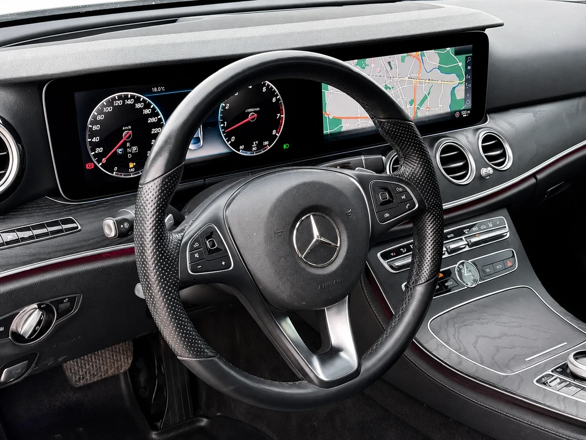 Mercedes-Benz E 400 E400 4MATIC AMG Pack, снимка 6 - Автомобили и джипове - 55530081