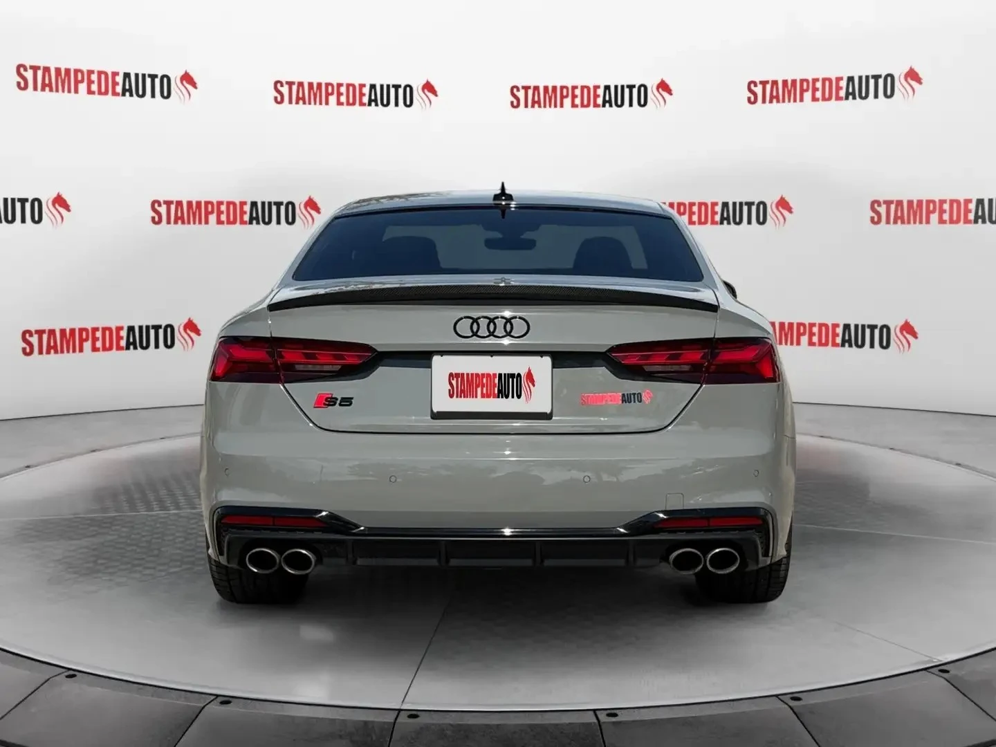 Audi S5 TECHNIK ЦЕНА ДО БЪЛГАРИЯ АВТОКРЕДИТ, снимка 3 - Автомобили и джипове - 55927438