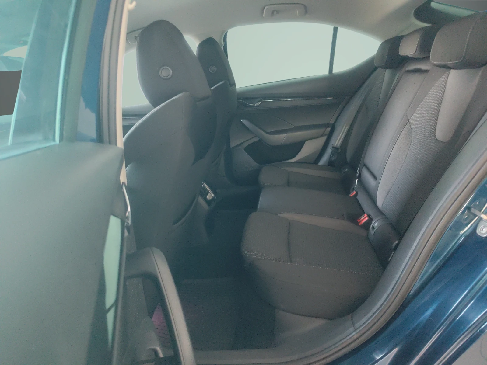 Skoda Octavia Амбишън 2, 0 TDI/115 к.с., снимка 10 - Автомобили и джипове - 55937644