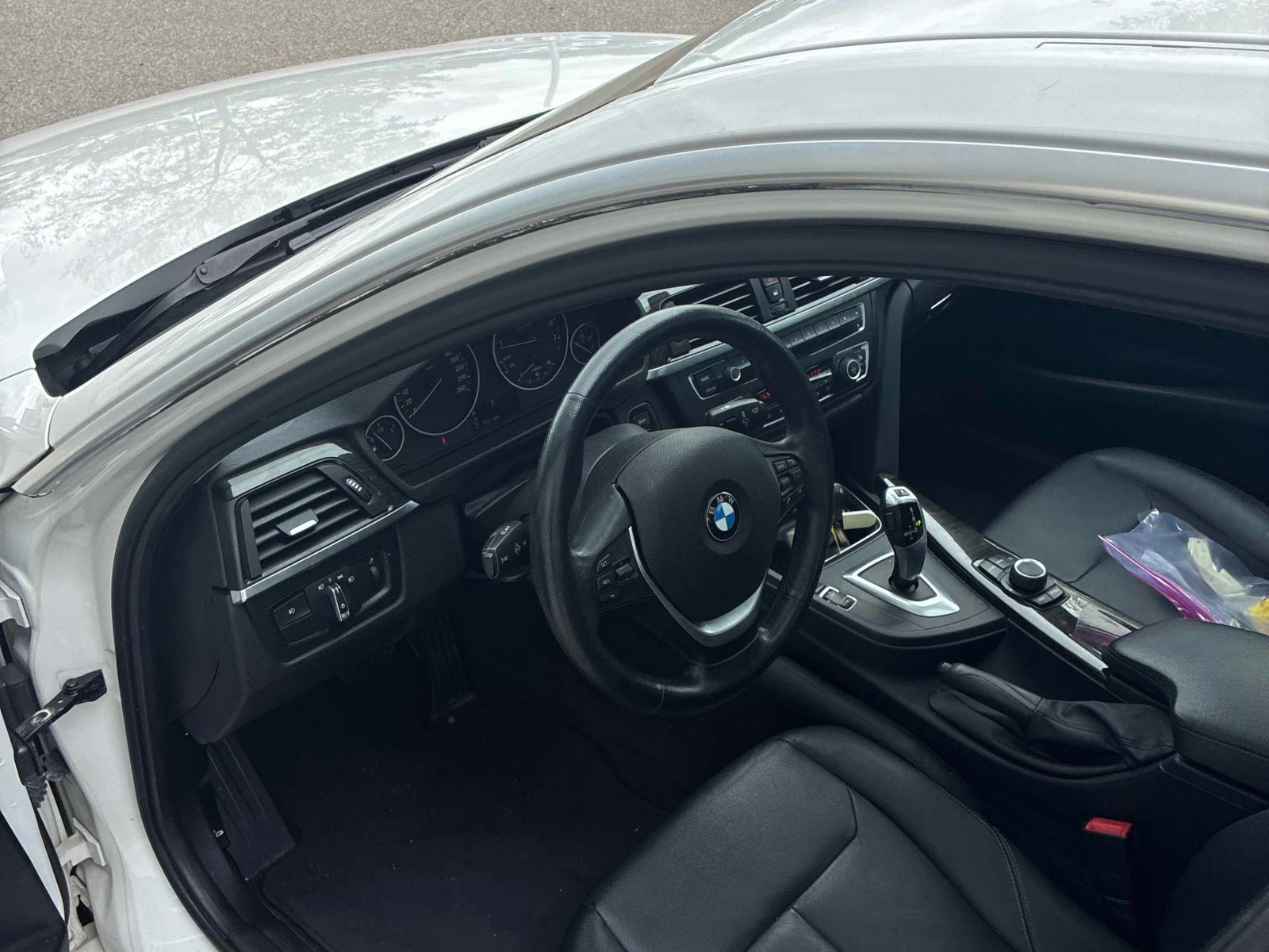 BMW 320 * 320i * CARFAX * БЕЗ ПЪРВОНАЧАЛНА ВНОСКА, снимка 5 - Автомобили и джипове - 55948016