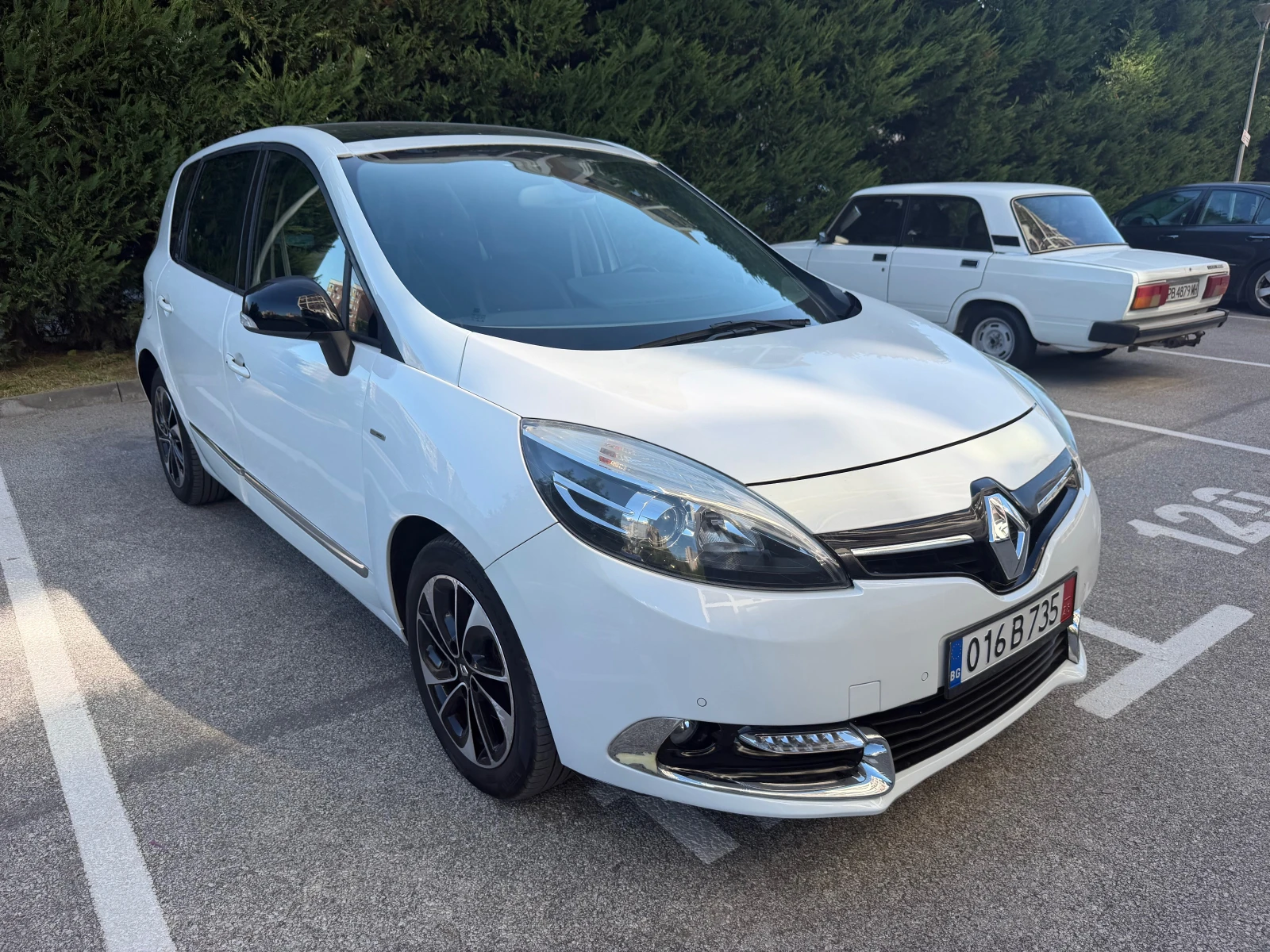 Renault Scenic Facelift / BOSE Edition, снимка 2 - Автомобили и джипове - 56009974