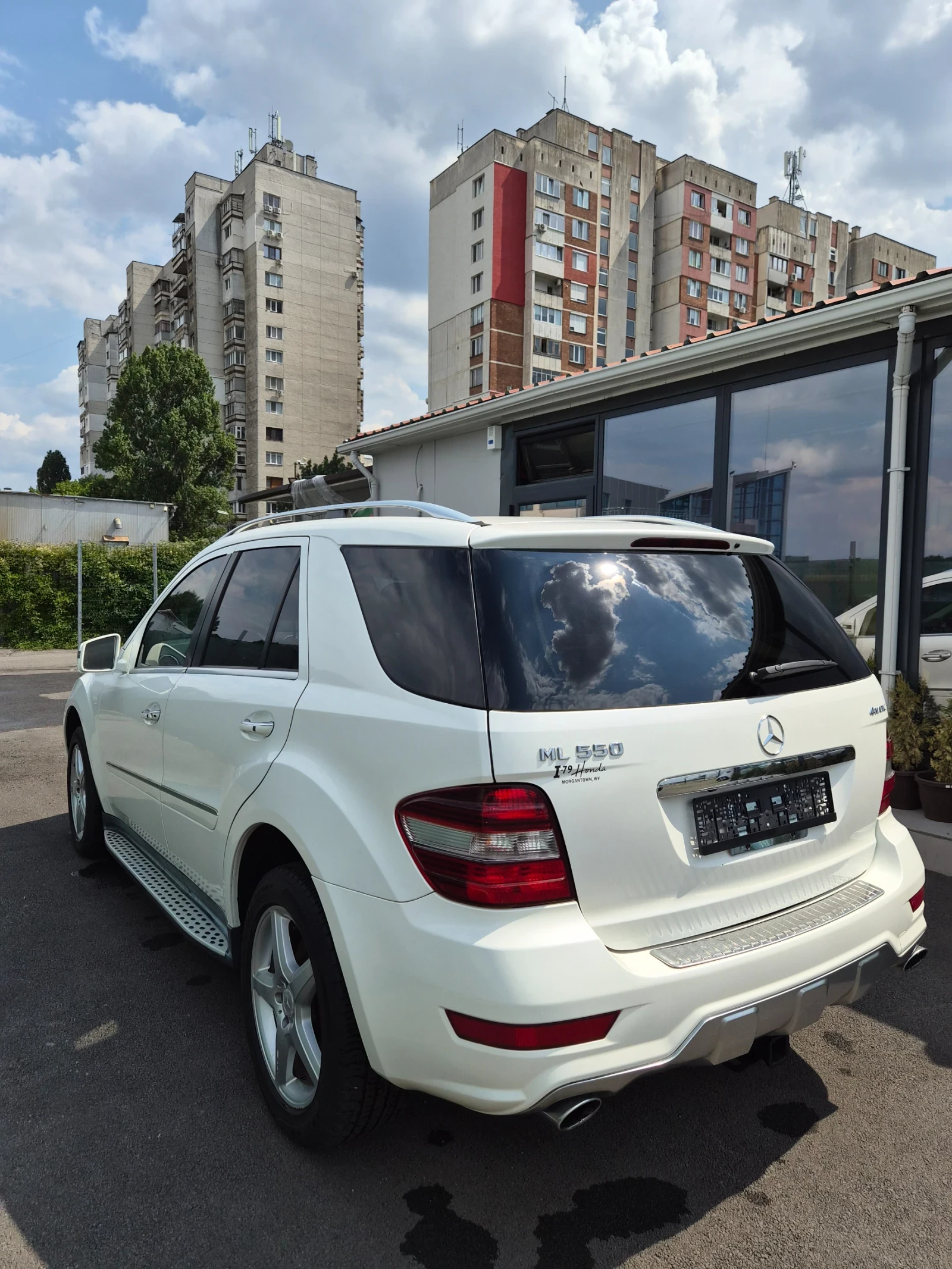 Mercedes-Benz ML 550, снимка 3 - Автомобили и джипове - 56162183