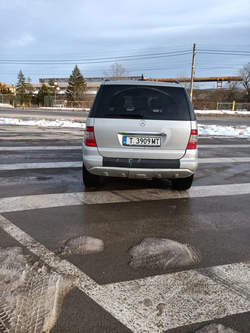 Mercedes-Benz ML 270, снимка 3 - Автомобили и джипове - 49574329