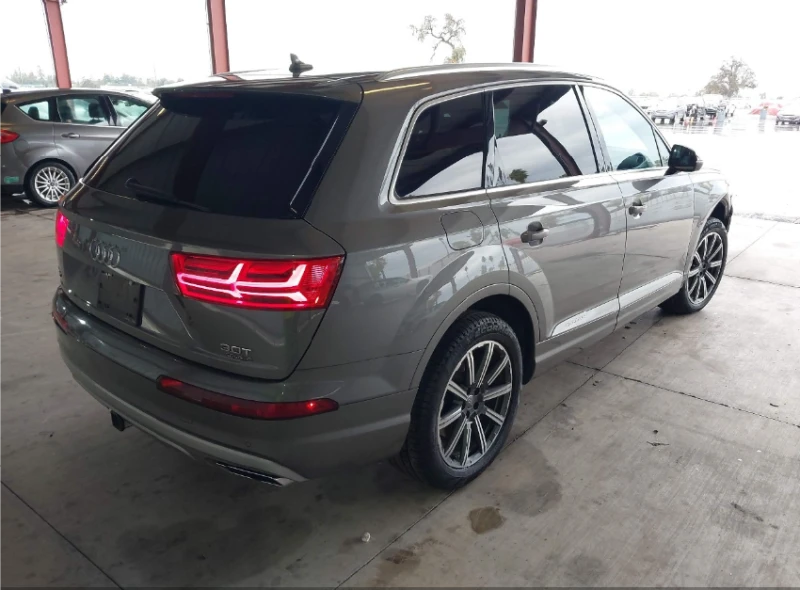Audi Q7 3.0T PREMIUM / КРАЙНА ЦЕНА, снимка 4 - Автомобили и джипове - 52563341