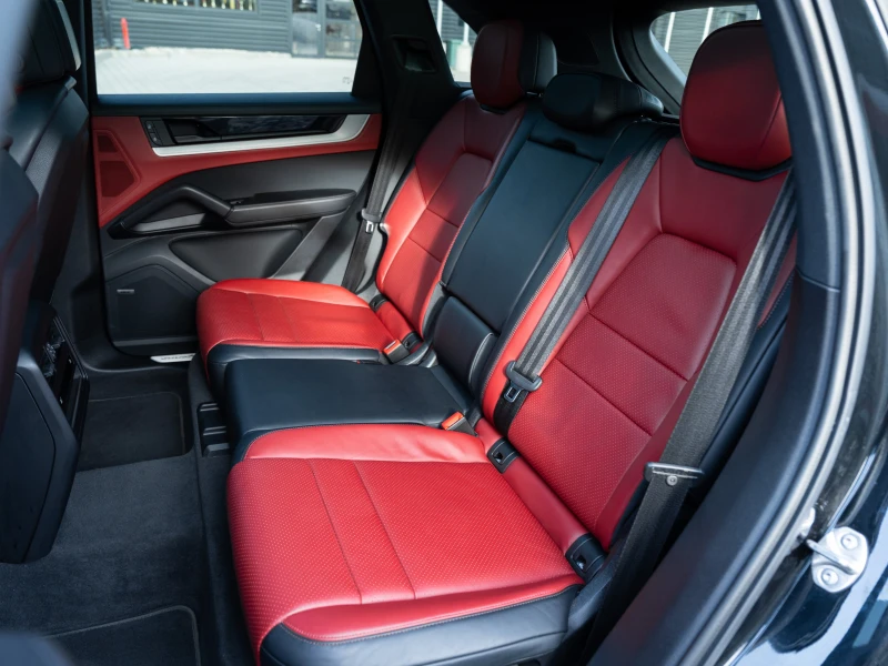 Porsche Cayenne, снимка 14 - Автомобили и джипове - 52739484