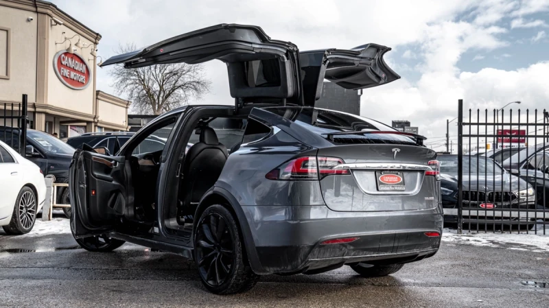 Tesla Model X CARFAX* АВТОФИНАНСИРАНЕ* БЕЗ ПЪРВОНАЧАЛНА ВНОСКА* , снимка 4 - Автомобили и джипове - 52909348