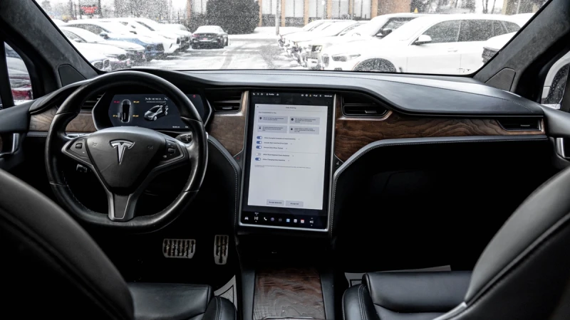 Tesla Model X CARFAX* АВТОФИНАНСИРАНЕ* БЕЗ ПЪРВОНАЧАЛНА ВНОСКА* , снимка 11 - Автомобили и джипове - 52909348