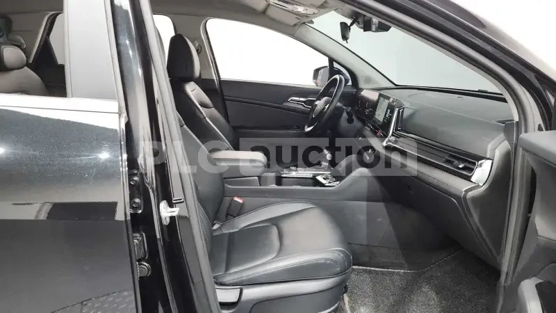 Kia Sportage, снимка 10 - Автомобили и джипове - 55011693