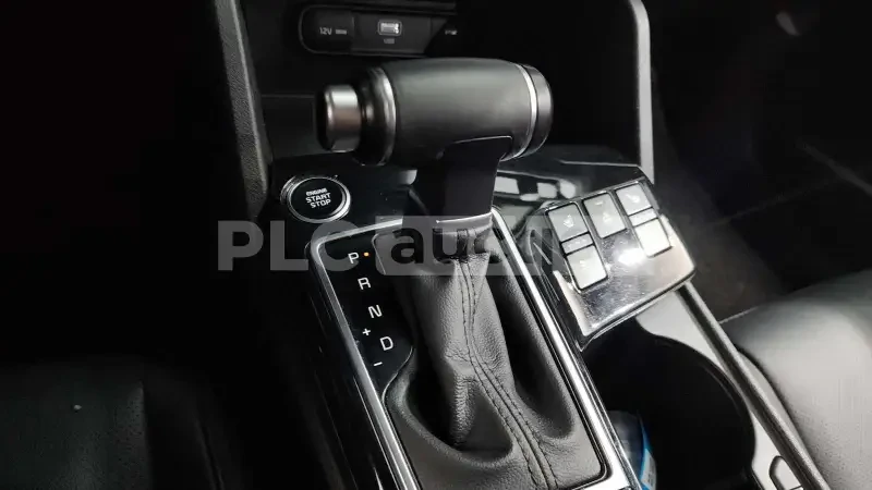 Kia Sportage, снимка 8 - Автомобили и джипове - 55011693